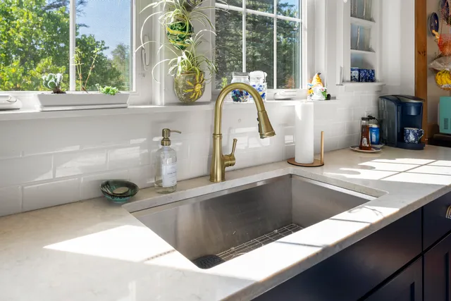 $595,000 | 664 Boothbay Road, Edgecomb, ME 04556