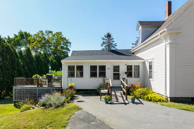 $595,000 | 664 Boothbay Road, Edgecomb, ME 04556