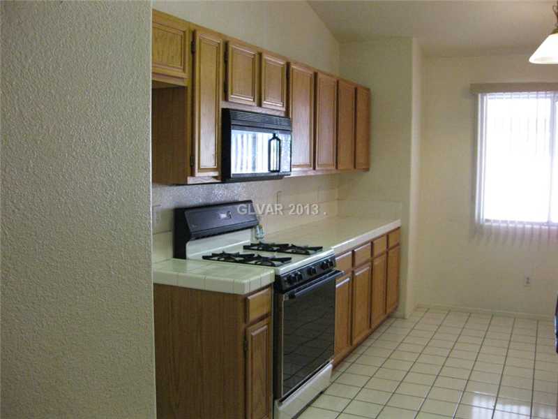 8620 Magnolia Ridge Avenue Las Vegas, NV 89134 - Photo 4 of 28 Kitchen.