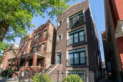 $649,000 | 817 North Winchester Avenue, Unit 3, Chicago, IL 60622