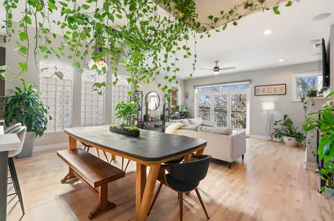 $649,000 | 817 North Winchester Avenue, Unit 3, Chicago, IL 60622