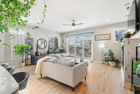 $649,000 | 817 North Winchester Avenue, Unit 3, Chicago, IL 60622