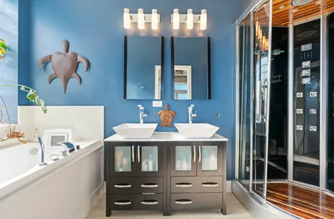 $649,000 | 817 North Winchester Avenue, Unit 3, Chicago, IL 60622