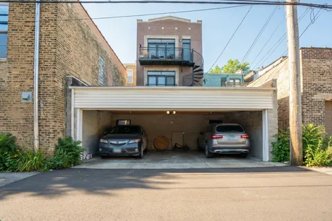 $649,000 | 817 North Winchester Avenue, Unit 3, Chicago, IL 60622