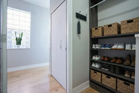 $649,000 | 817 North Winchester Avenue, Unit 3, Chicago, IL 60622