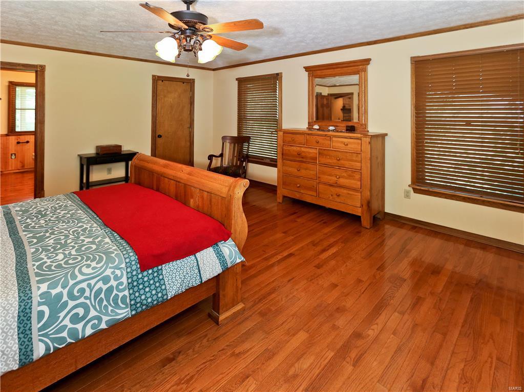 10660 Hickory Flat Road Highland, IL 62249 - Photo 14 of 38