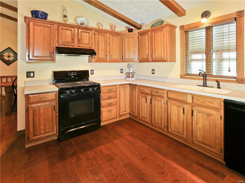 10660 Hickory Flat Road Highland, IL 62249 - Photo 3 of 38