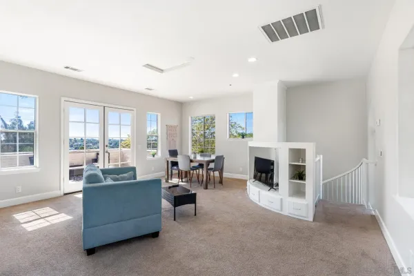 $2,099,000 | 1696 Gil Way, Vista, CA 92084