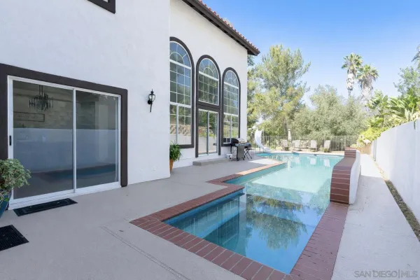 $2,099,000 | 1696 Gil Way, Vista, CA 92084