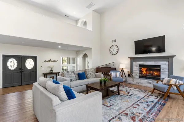 $2,099,000 | 1696 Gil Way, Vista, CA 92084