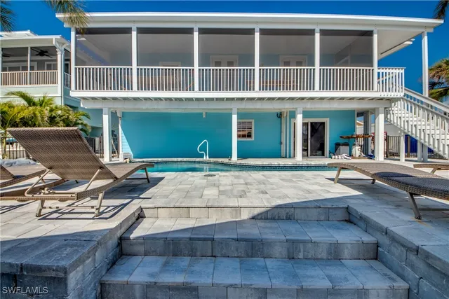 a house view with a outdoor space