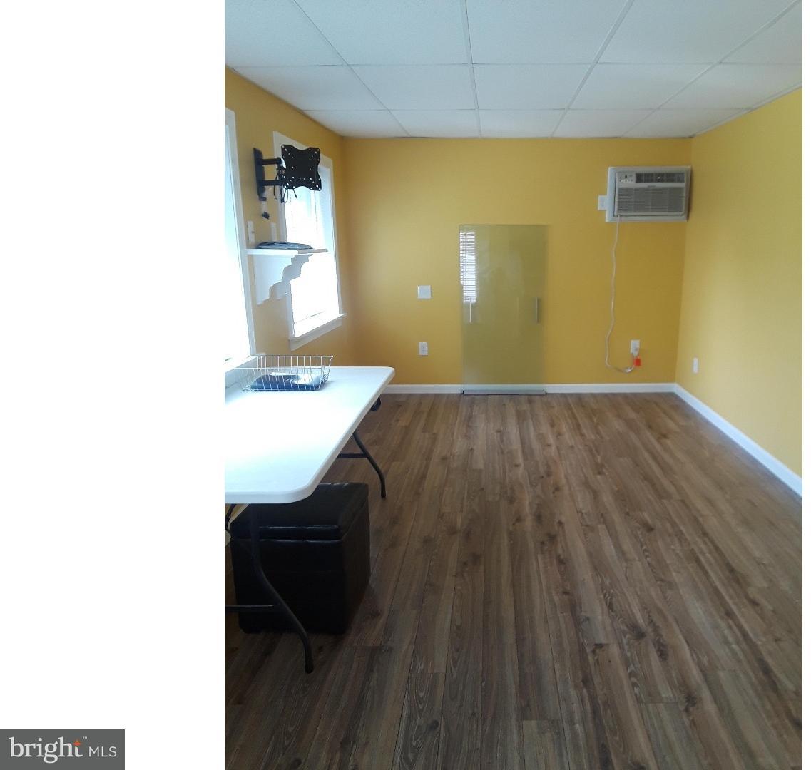 9224 Annapolis Road Philadelphia, PA 19114 - Photo 11 of 13 Sun Room