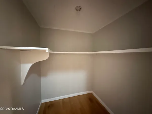 $2,400 | 107 Bellridge Drive, Lafayette, LA 70506