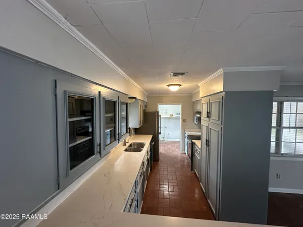 $2,400 | 107 Bellridge Drive, Lafayette, LA 70506