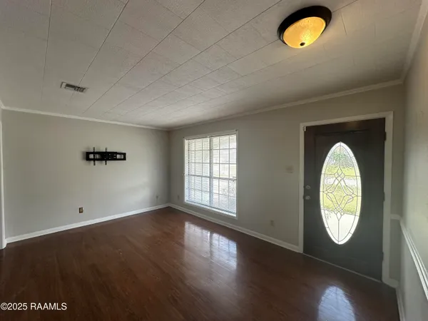 $2,400 | 107 Bellridge Drive, Lafayette, LA 70506