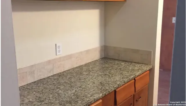 $299,500 | 358 Waxwood Lane, San Antonio, TX 78216