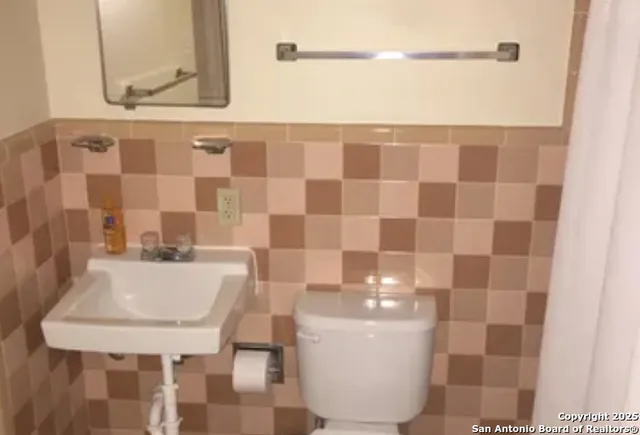 $299,500 | 358 Waxwood Lane, San Antonio, TX 78216