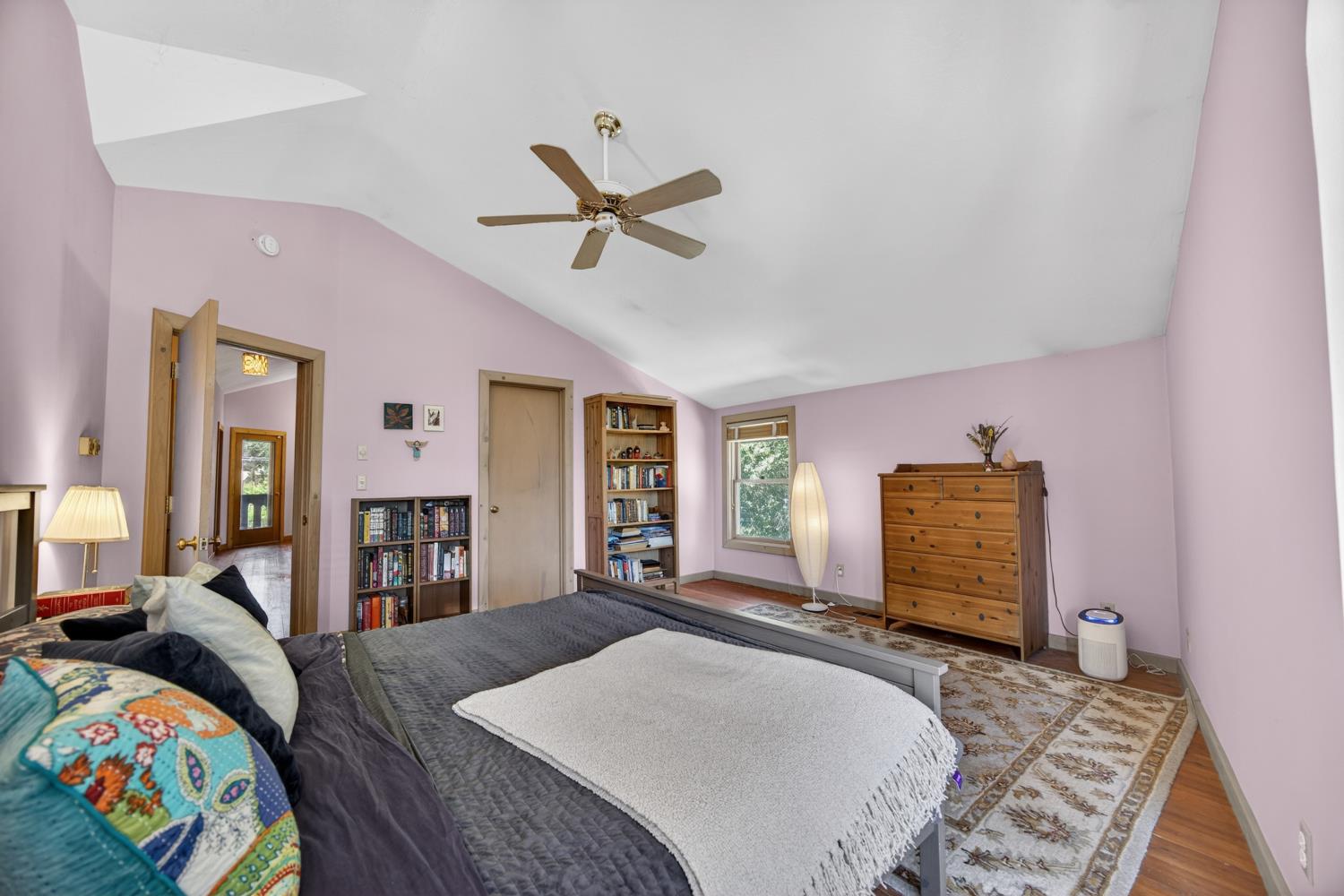 3940 Bannister Road Fair Oaks, CA 95628 - Photo 31 of 84 a bedroom with a bed and a dresser