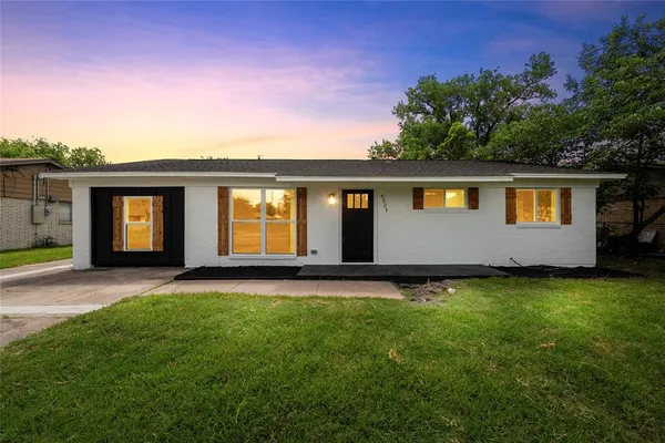 $225,000 | 4321 Greenbriar Drive, Bellmead, TX 76705