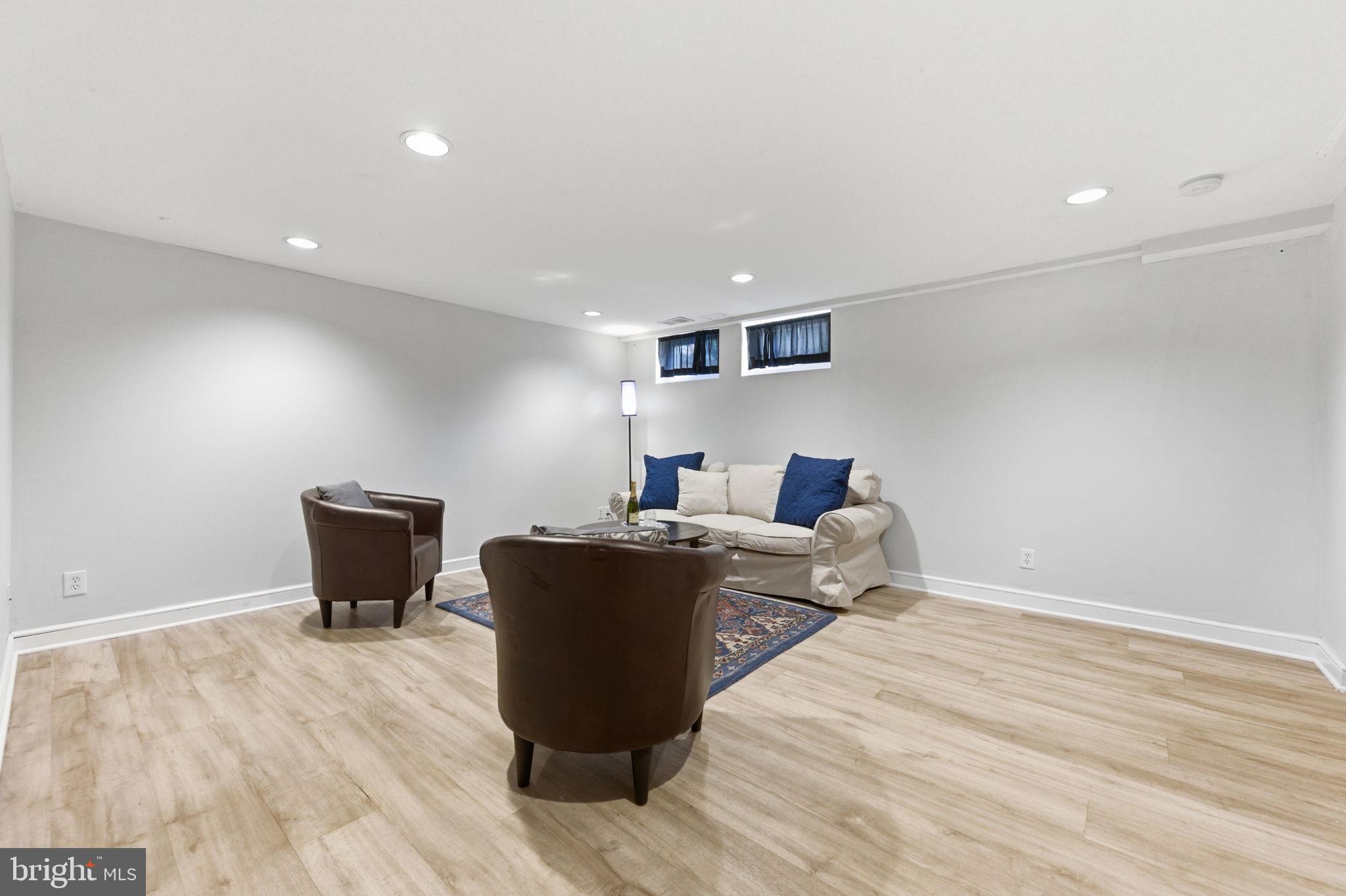6467 Blenheim Road Baltimore, MD 21212 - Photo 30 of 61 Another view Gathering space - (19 x 14)