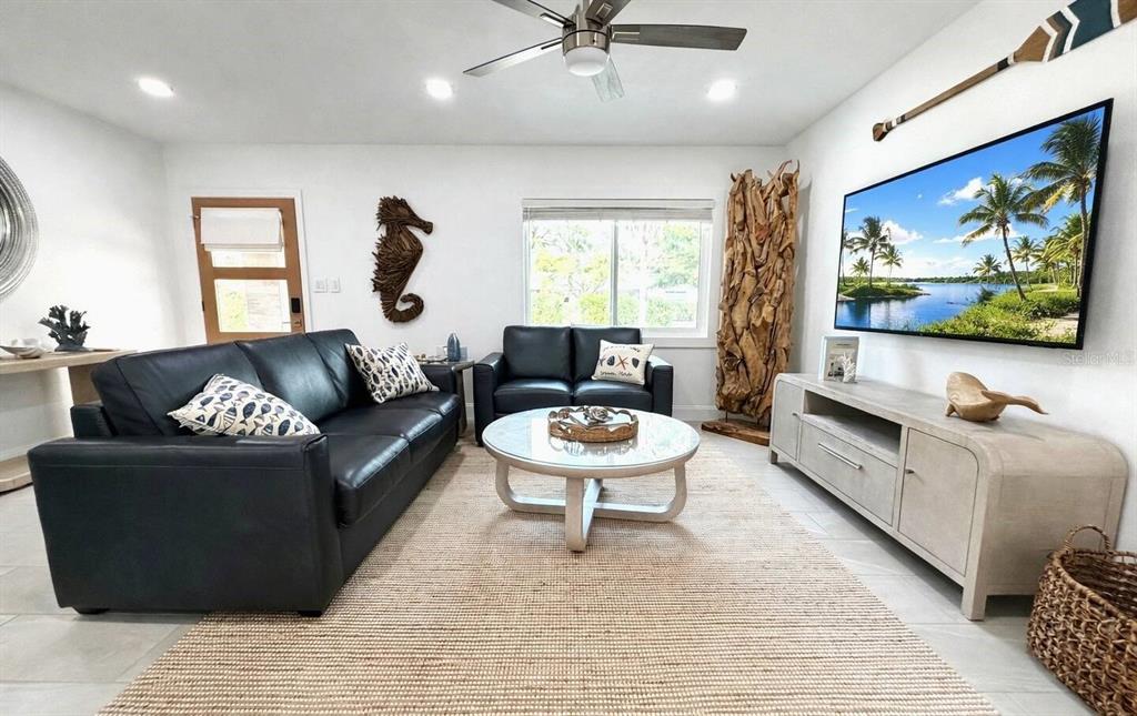 2238 Clematis Street Sarasota, FL 34239 - Photo 2 of 17