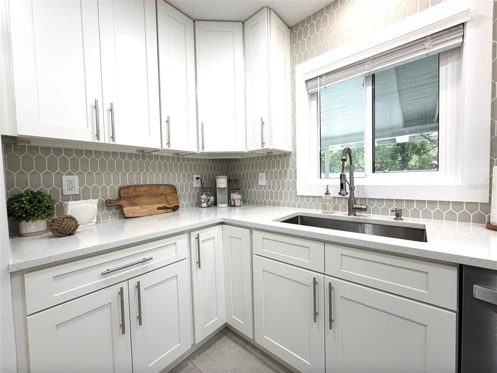 2238 Clematis Street Sarasota, FL 34239 - Photo 7 of 17