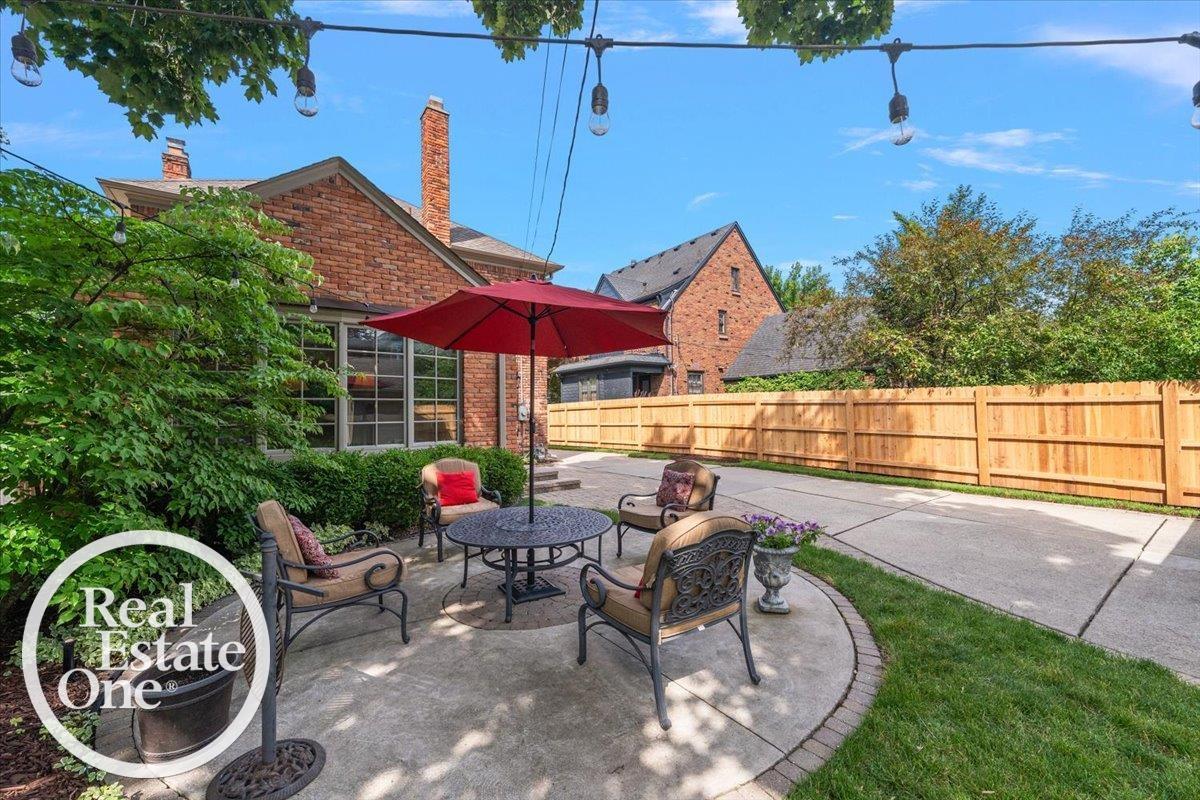 305 Moran Road Grosse Pointe, MI 48236 - Photo 5 of 45