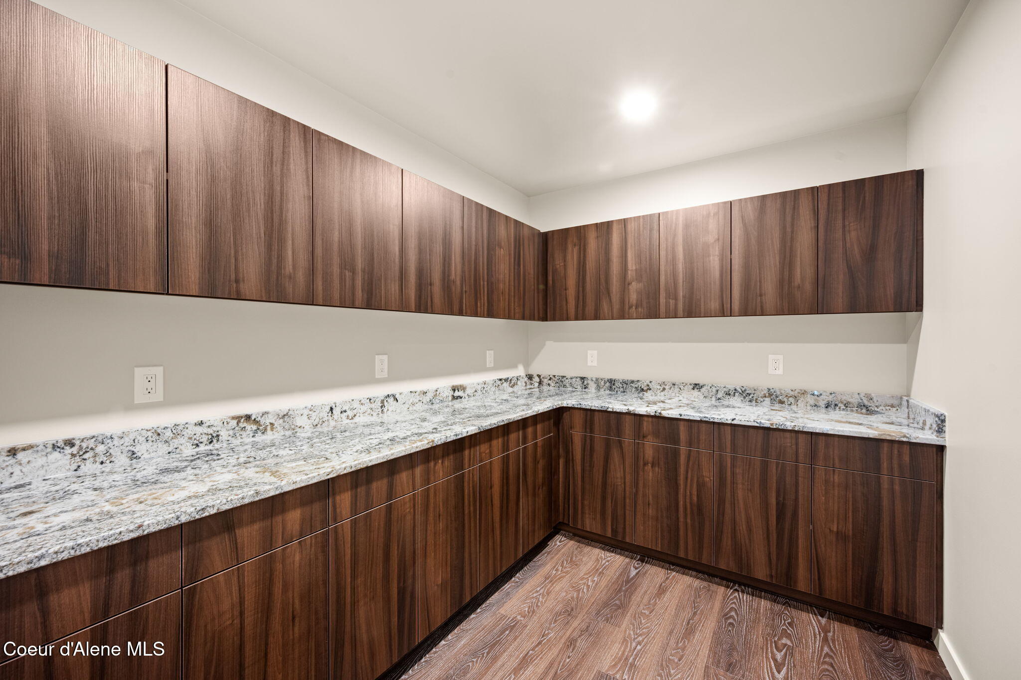 116 South 3rd Street, Unit 903 Coeur D'Alene, ID 83814 - Photo 9 of 42 20-web-or-mls-DSC_4270