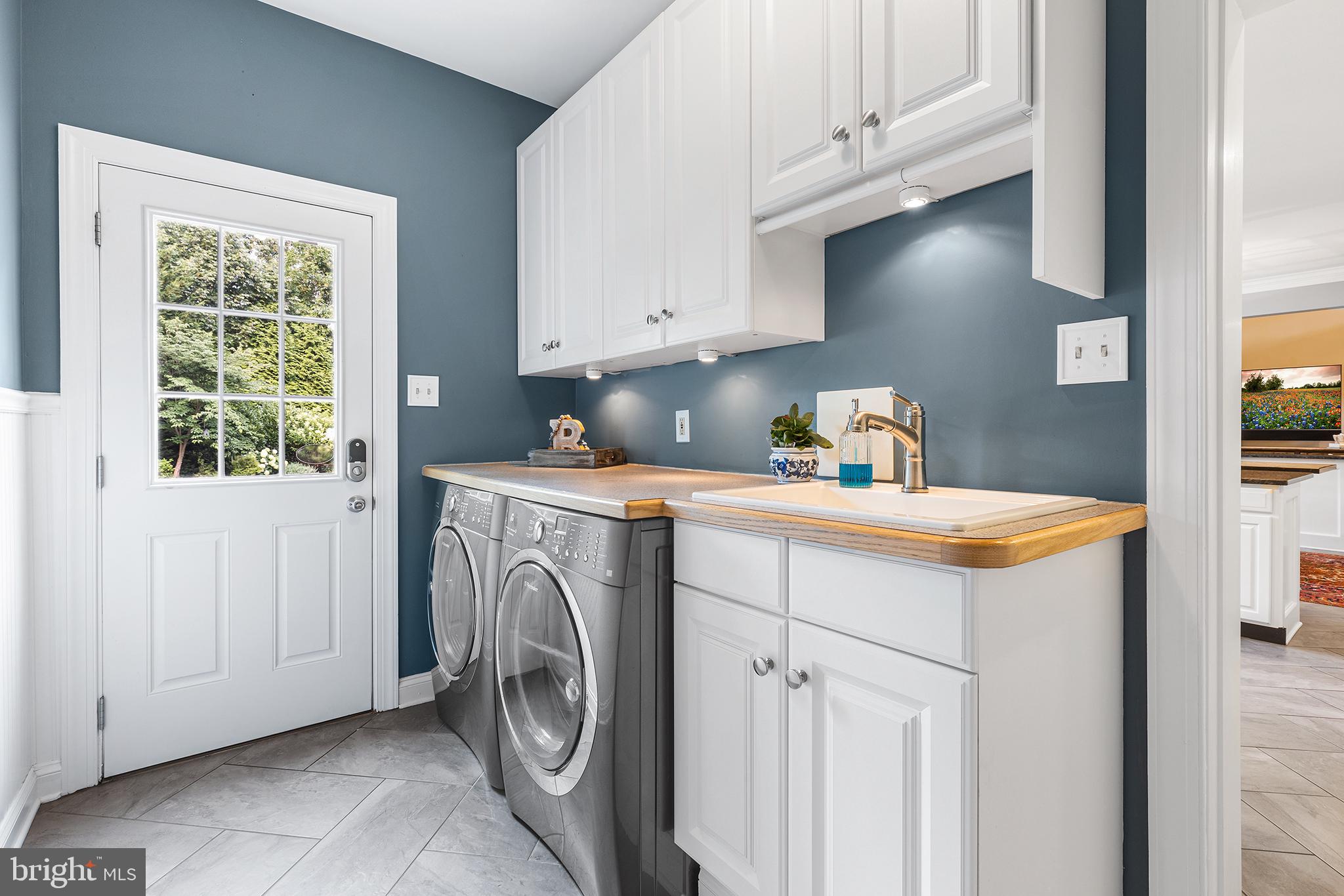 1029 Balmoral Way Ambler, PA 19002 - Photo 15 of 47 laundry