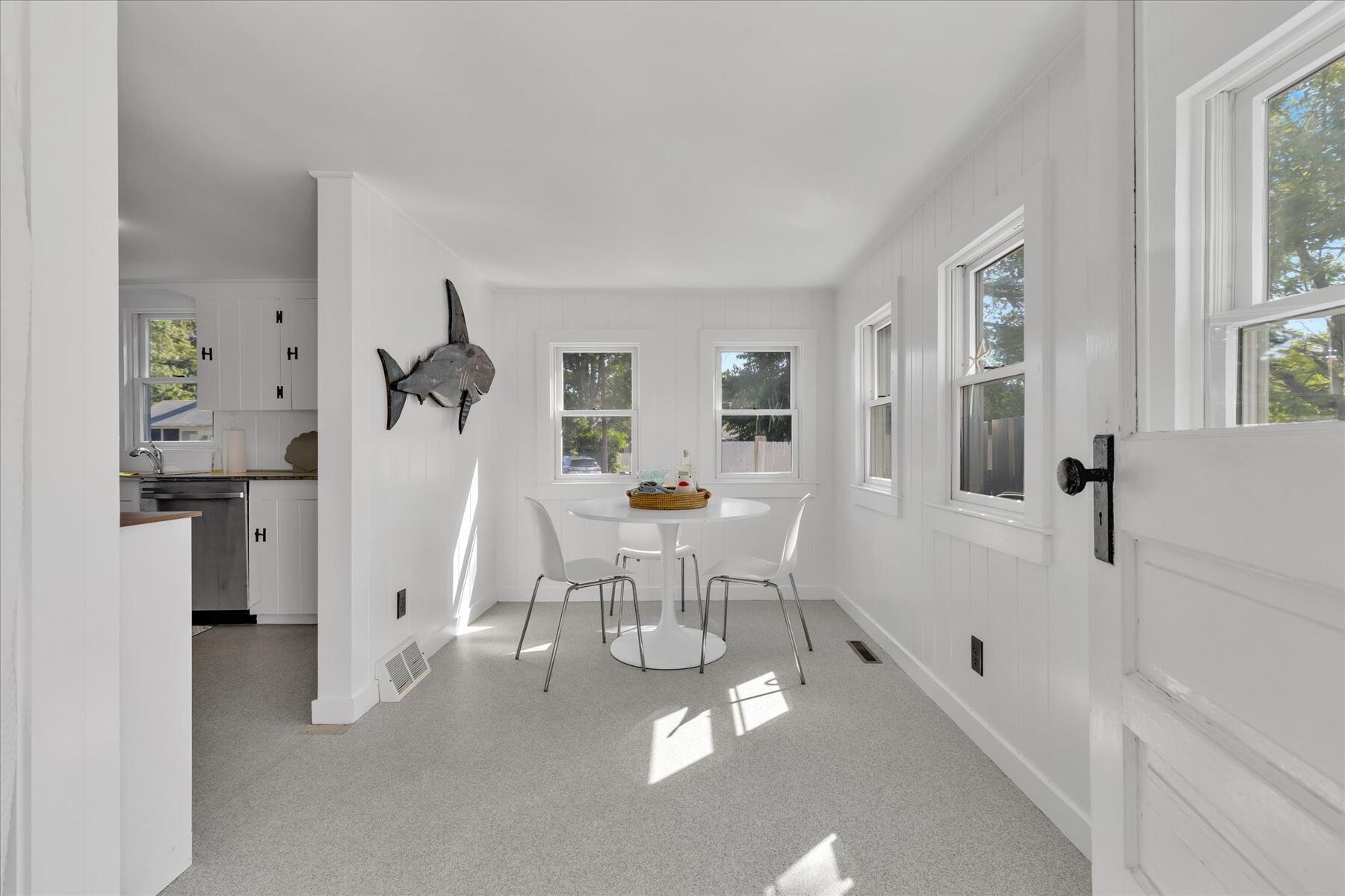 37 Fourth Avenue Hyannis, MA 02601 - Photo 11 of 32 23-MG_2812(1)