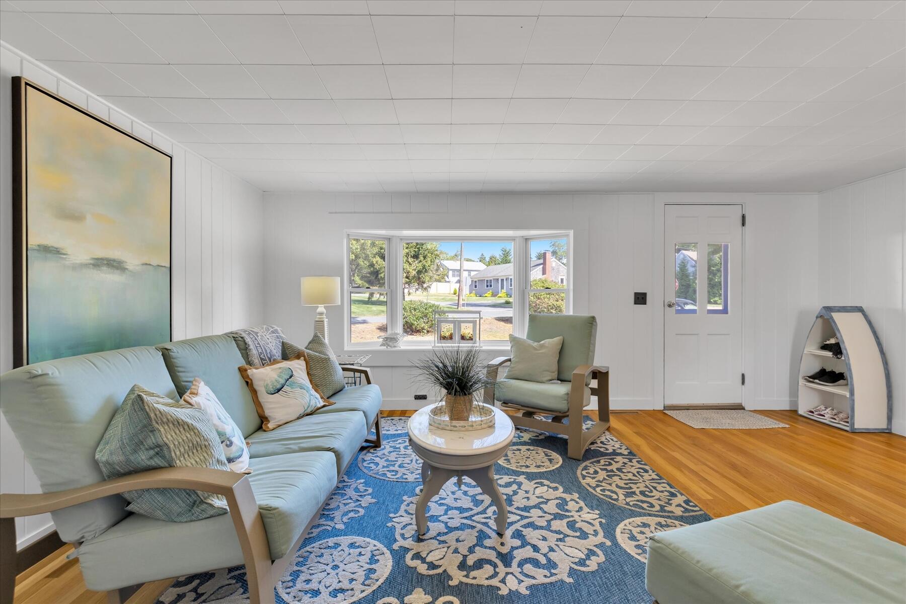 37 Fourth Avenue Hyannis, MA 02601 - Photo 4 of 32 10-MG_2737(1)