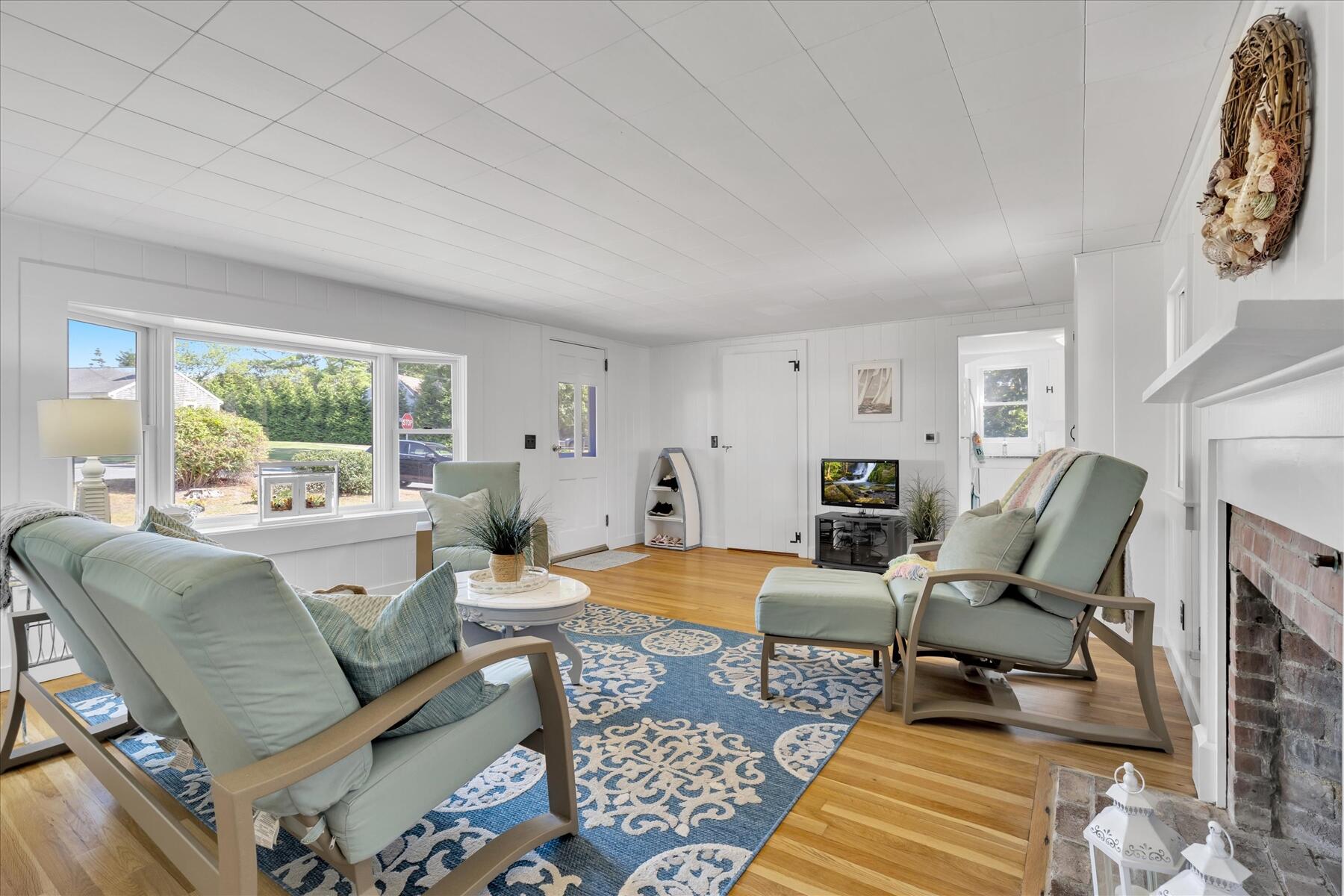 37 Fourth Avenue Hyannis, MA 02601 - Photo 6 of 32 08-MG_2727(1)