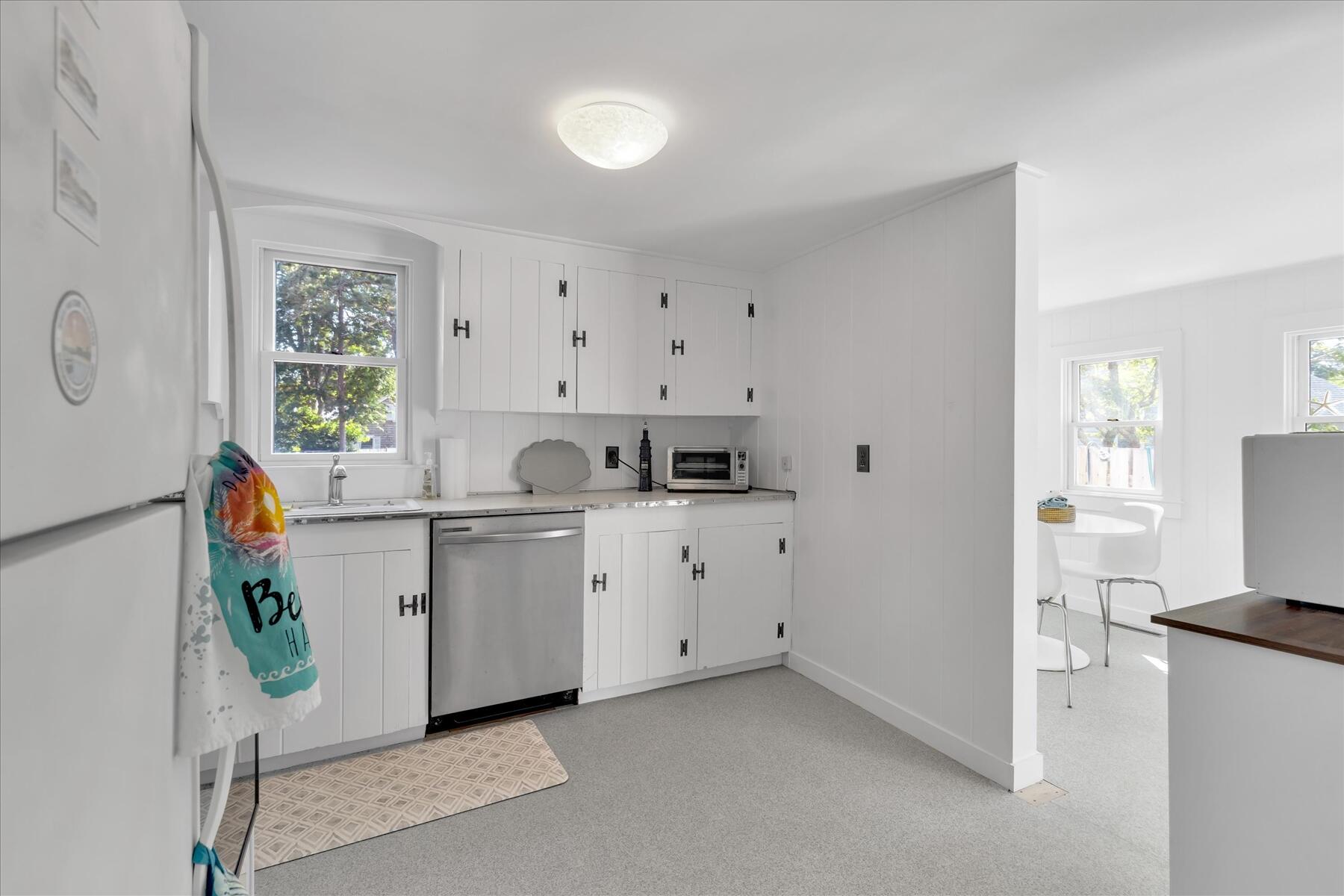 37 Fourth Avenue Hyannis, MA 02601 - Photo 9 of 32 19-MG_2782(1)