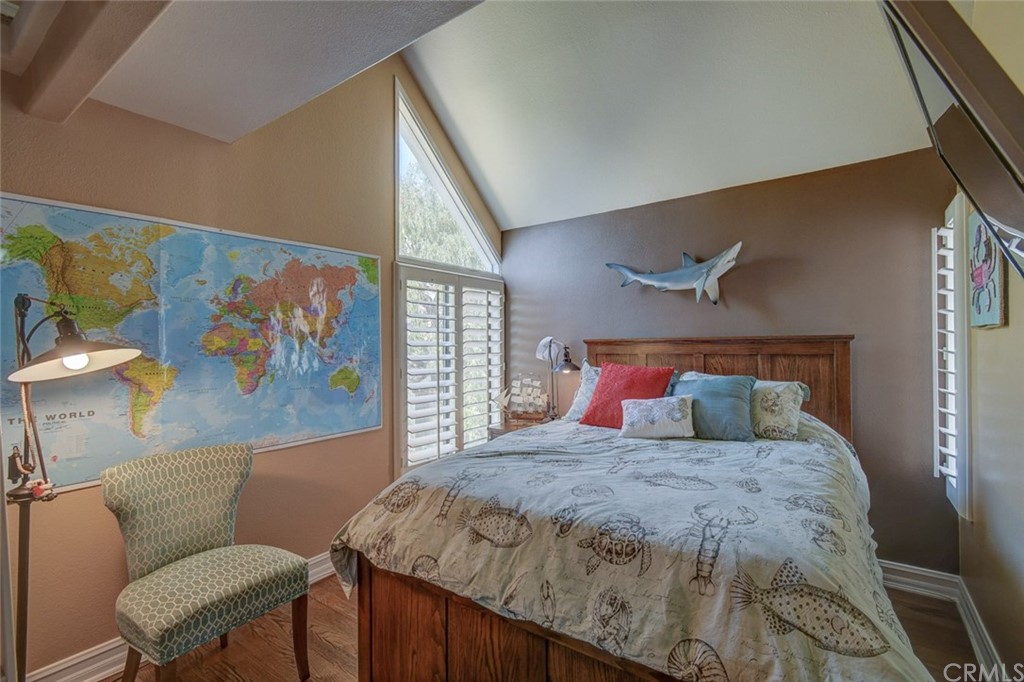 3901 Aruba Circle Huntington Beach, CA 92649 - Photo 26 of 56 Upstairs Guest Room with Loft