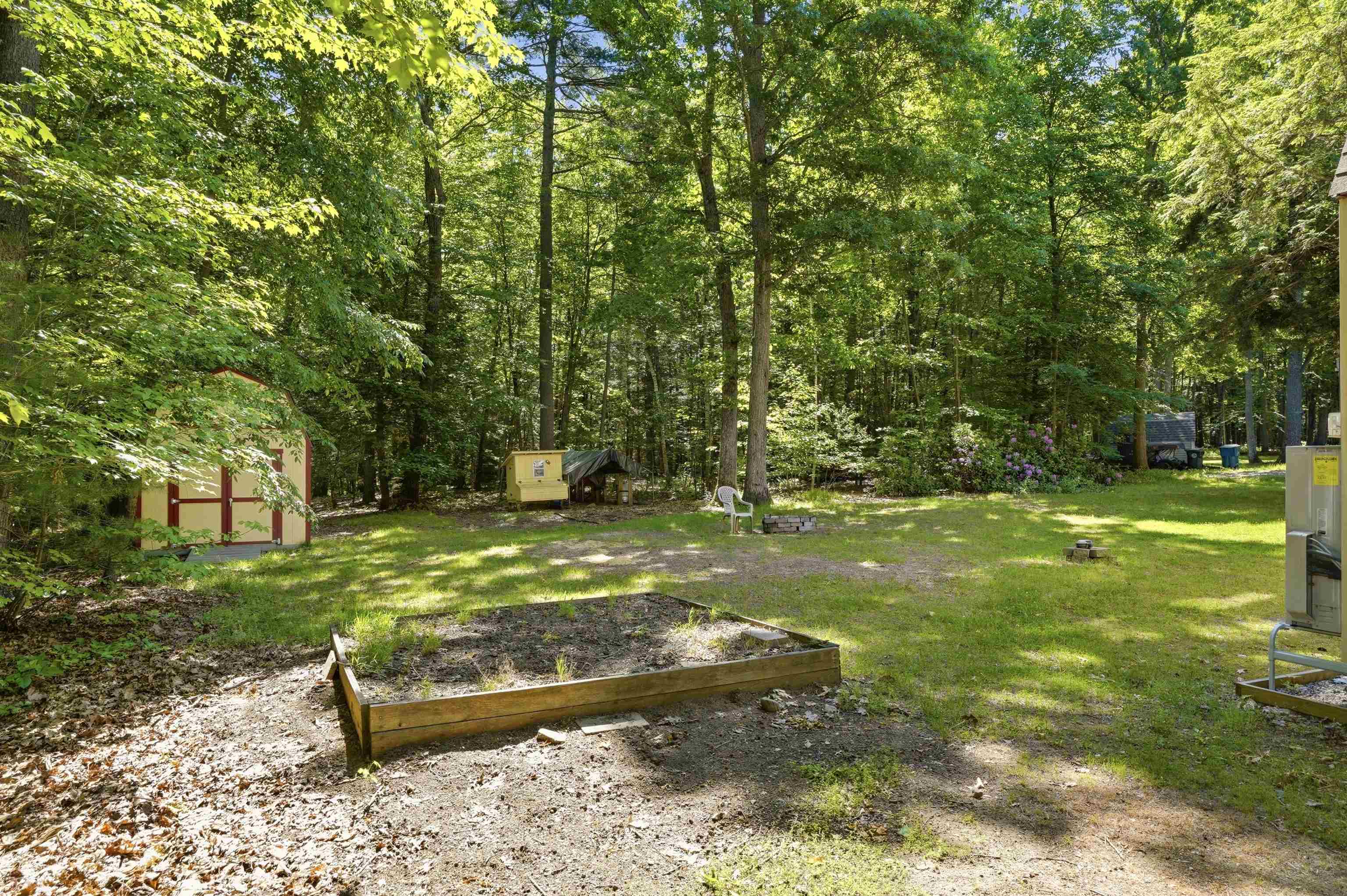 73 Old Chester Road Derry, NH 03038 - Photo 36 of 43