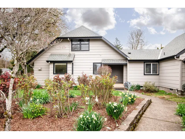 $699,000 | 91033 Water Street, Coburg, OR 97408