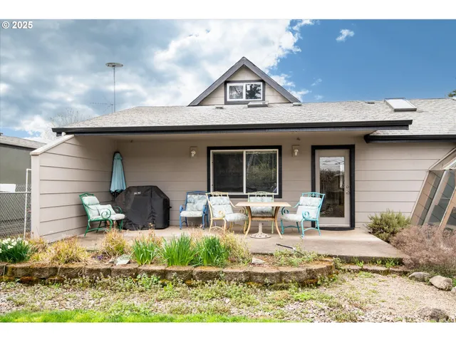 $699,000 | 91033 Water Street, Coburg, OR 97408