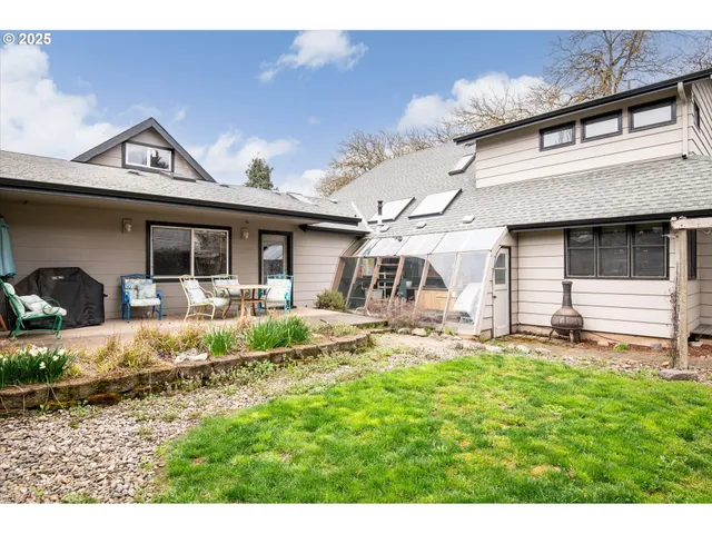 $699,000 | 91033 Water Street, Coburg, OR 97408