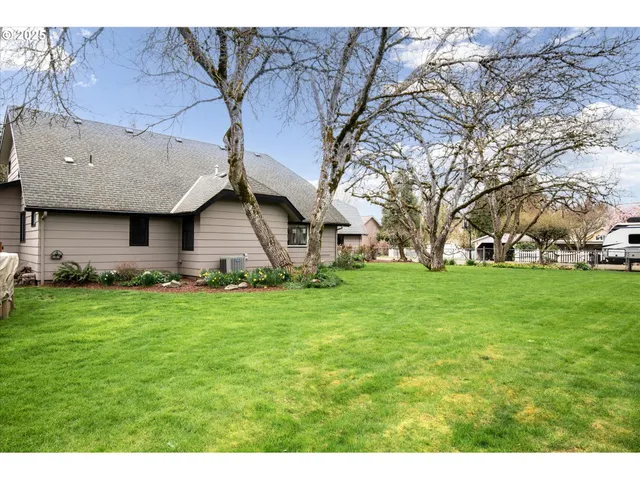 $699,000 | 91033 Water Street, Coburg, OR 97408