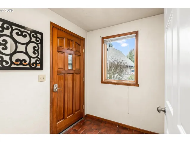 $699,000 | 91033 Water Street, Coburg, OR 97408