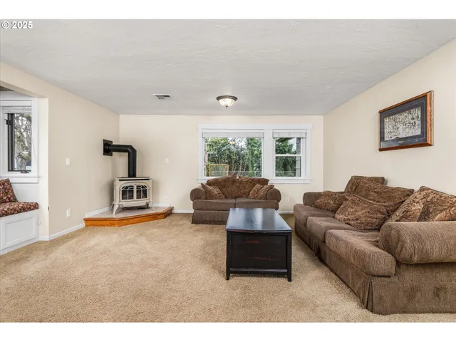 $699,000 | 91033 Water Street, Coburg, OR 97408