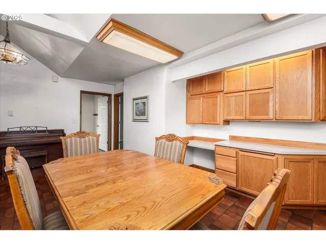 $699,000 | 91033 Water Street, Coburg, OR 97408