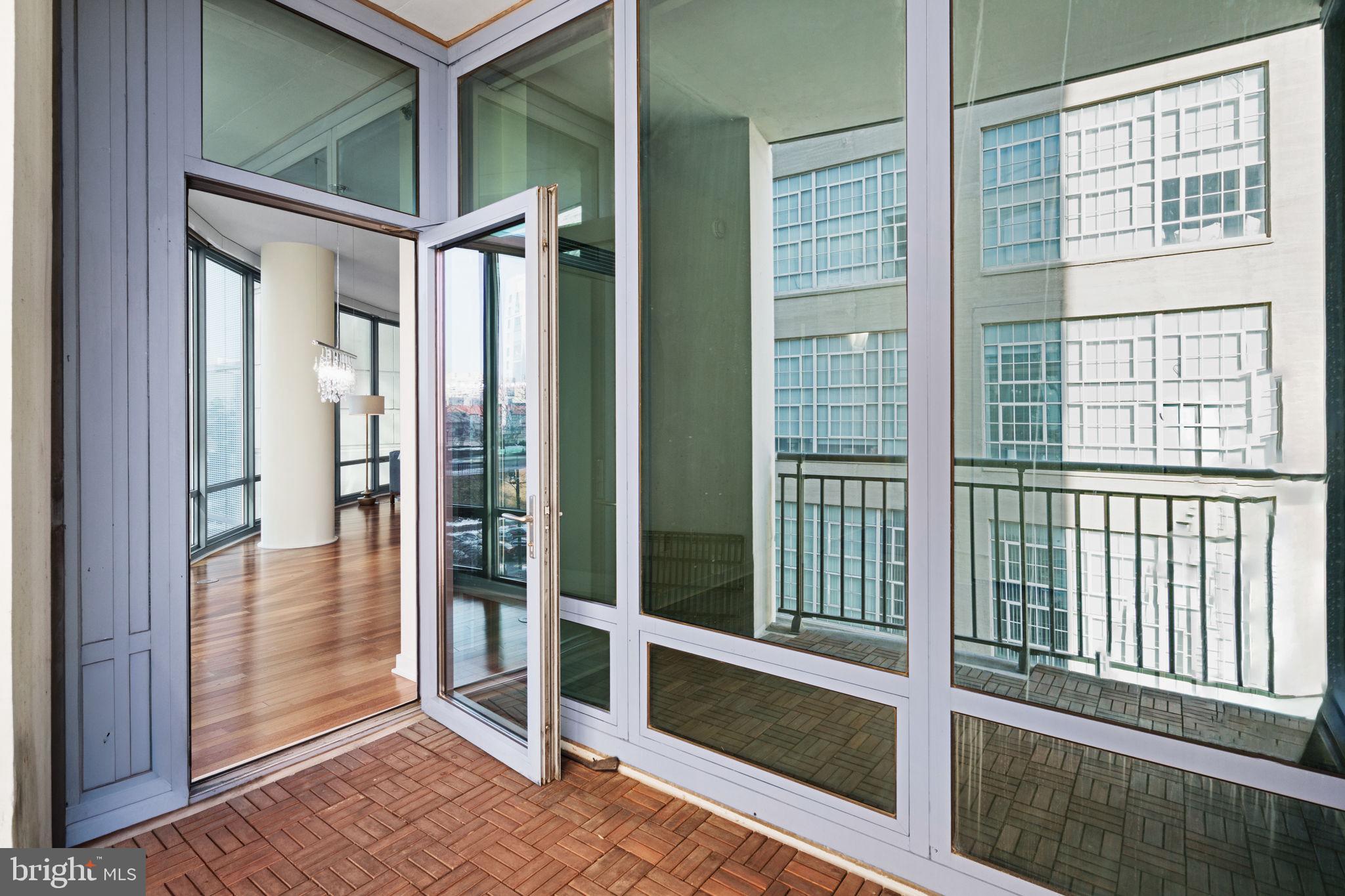 2101 Market Street, Unit 302 Philadelphia, PA 19103 - Photo 25 of 53 a view of front door