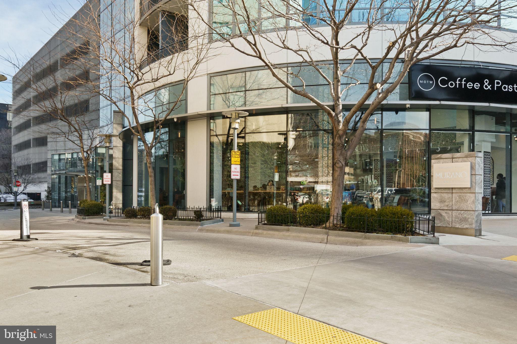 2101 Market Street, Unit 302 Philadelphia, PA 19103 - Photo 38 of 53 a front view of a building with street view