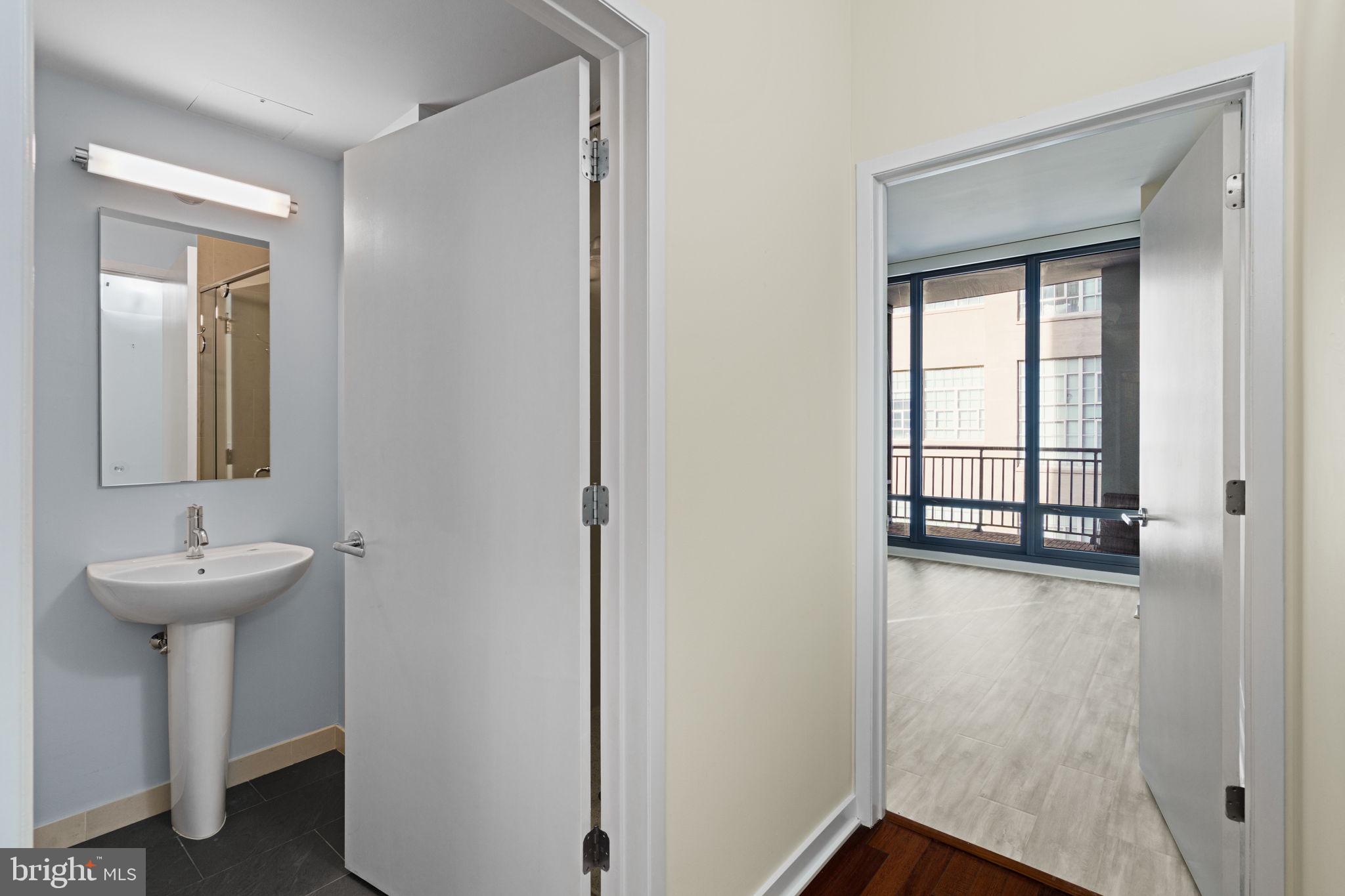 2101 Market Street, Unit 302 Philadelphia, PA 19103 - Photo 9 of 53