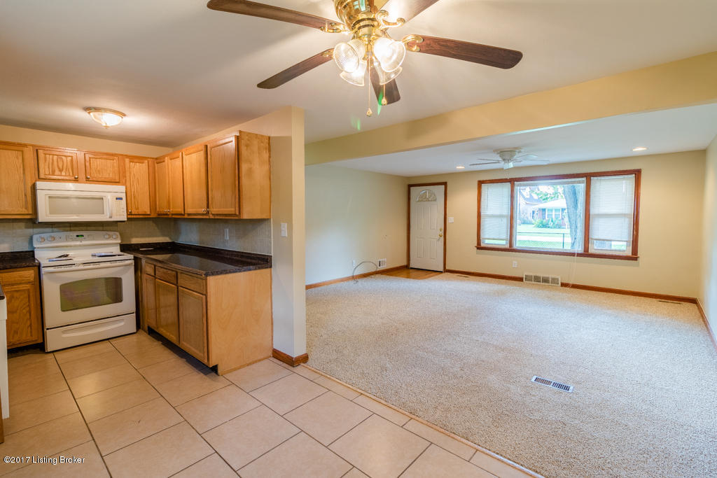 8417 Robbins Road Louisville, KY 40258 - Photo 9 of 24 8417 Robbins Rd-9