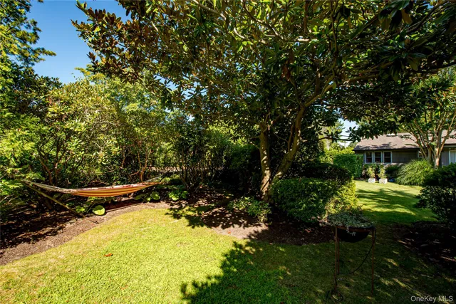 $1,800,000 | 56 Shinnecock Hills Road, Southampton, NY 11968