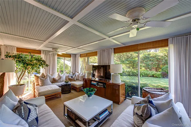 $1,800,000 | 56 Shinnecock Hills Road, Southampton, NY 11968