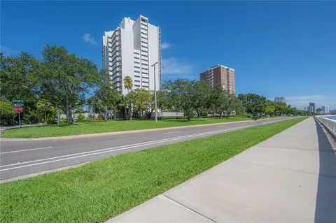 $575,000 | 4141 Bayshore Boulevard, Unit 1003, Tampa, FL 33611