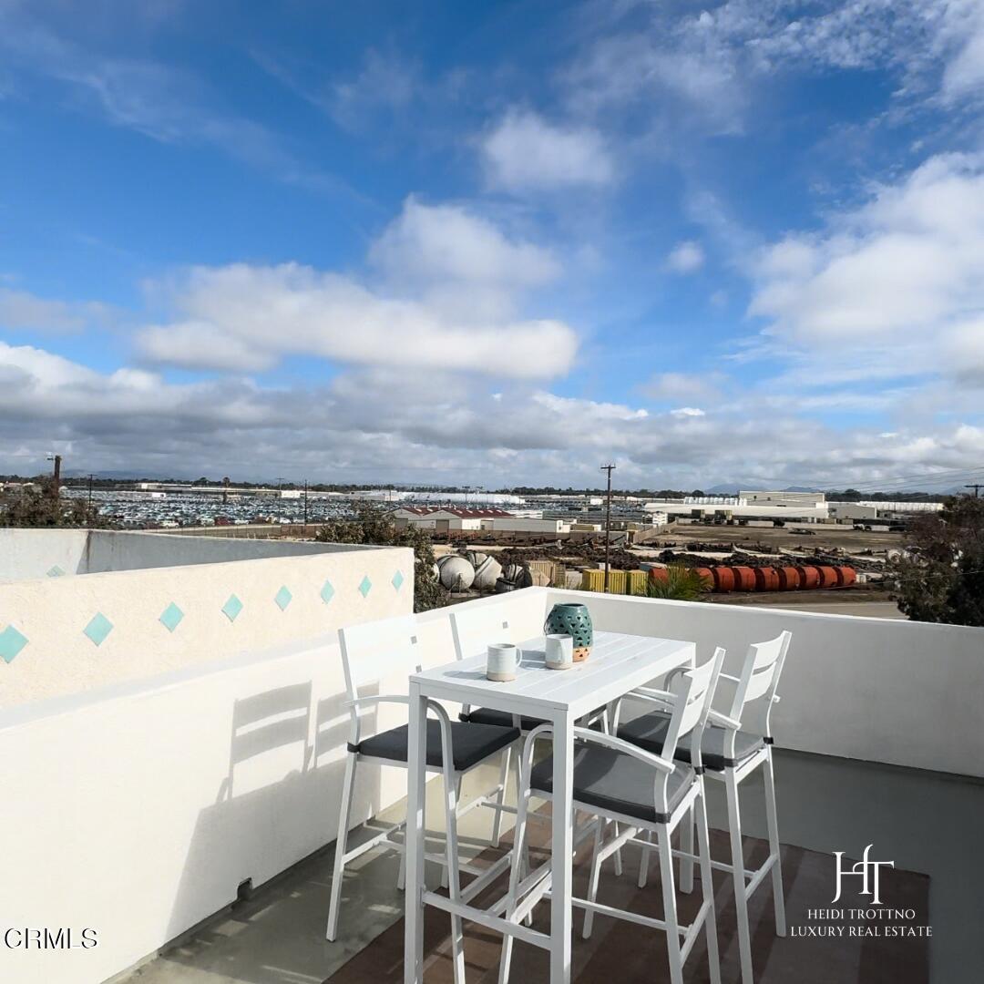 2517 Panama Drive Oxnard, CA 93035 - Photo 24 of 27 a view of a terrace